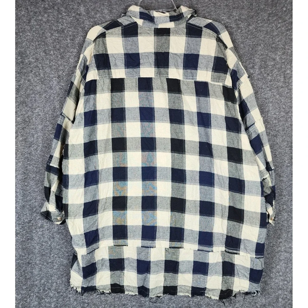 Easel Shirt Womens S ED14143 Navy Blue Cream Plaid Raw Hem Button Down EUC